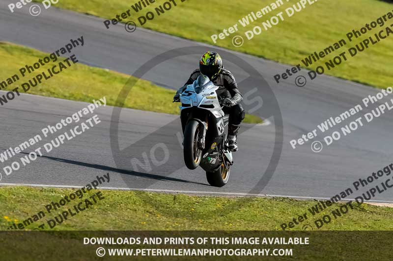 PJM Photography;anglesey no limits trackday;anglesey photographs;anglesey trackday photographs;enduro digital images;event digital images;eventdigitalimages;no limits trackdays;peter wileman photography;racing digital images;trac mon;trackday digital images;trackday photos;ty croes